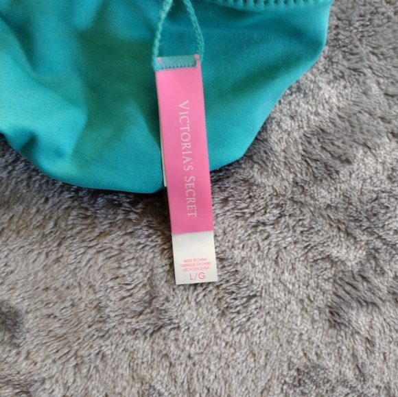 Victoria’s Secret Halter One Piece Tropical Multicolor Swim Bathing Suit Large - Picture 5 of 7